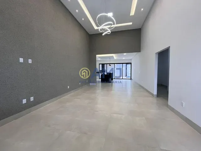 Casa com 360m² 3 quartos e 3 banheiros, à venda, no bairro Garavelo Residencial Park em Aparecida de Goiânia
