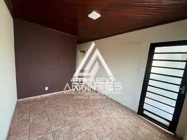 Casa 2 quartos e 2 banheiros, à venda, no bairro Zequinha Amêndola em Barretos