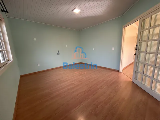Casa 3 quartos e 2 banheiros, à venda, no bairro Centro em Fraiburgo