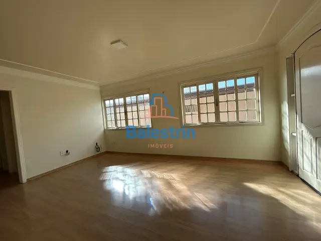Casa 3 quartos e 2 banheiros, à venda, no bairro Centro em Fraiburgo