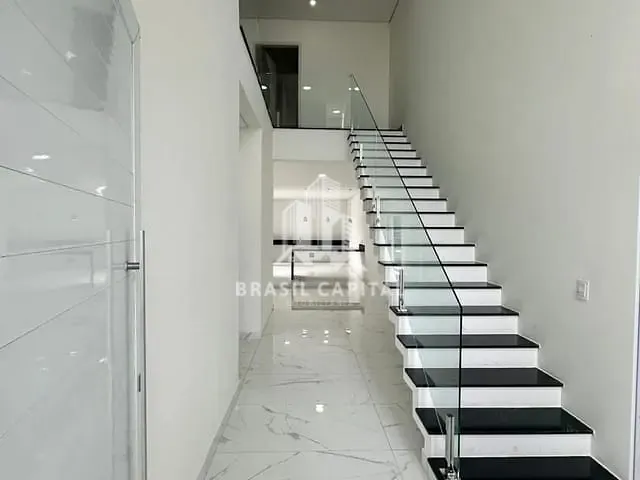 Casa 3 quartos e 4 banheiros, à venda, no bairro Cajuru do Sul em Sorocaba