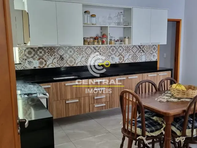 Casa com 180m² 3 quartos e 2 banheiros, à venda, no bairro Rio Várzea em Itaboraí