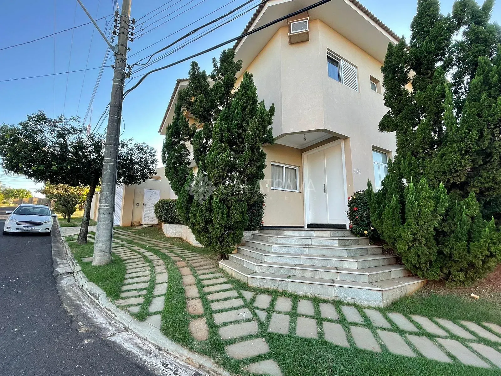 Casa, 5 quartos, 335 m² - Foto 2