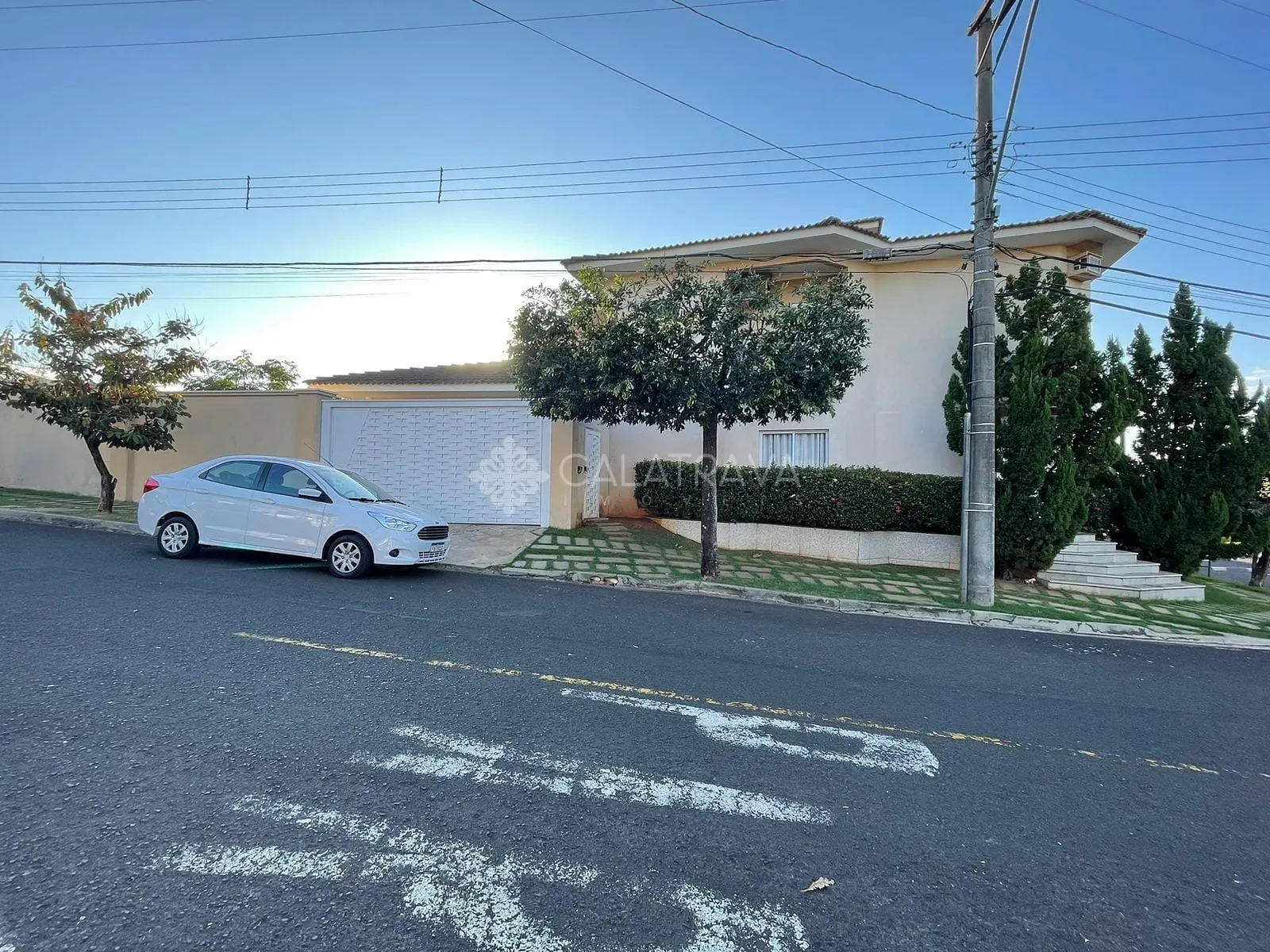 Casa, 5 quartos, 335 m² - Foto 3