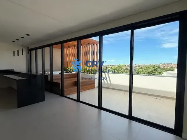 Casa com 252m² 3 quartos e 4 banheiros, à venda, no bairro Conjunto Habitacional Alexandre Urbanas em Londrina