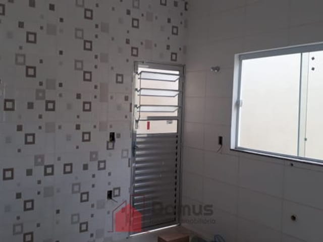 Casa com 125m², à venda, no bairro Conjunto Habitacional Terra dos Ipês I (Sul) em Pindamonhangaba