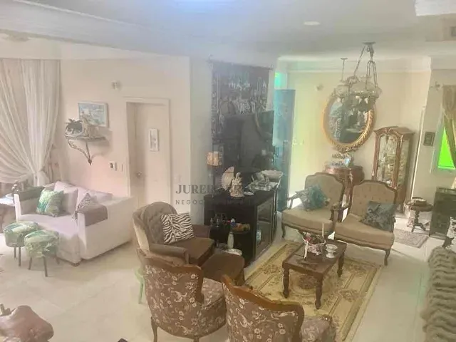 Casa 3 quartos e 4 banheiros, à venda, no bairro Jurerê Internacional em Florianópolis