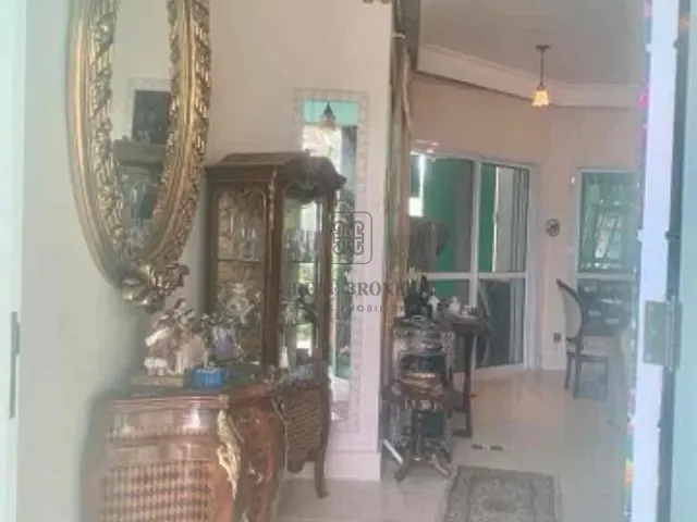 Casa 3 quartos e 4 banheiros, à venda, no bairro Jurerê Internacional em Florianópolis