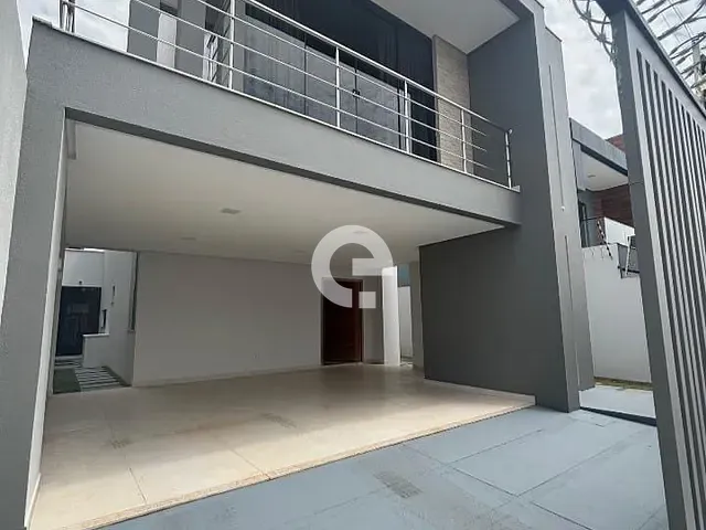 Casa 3 quartos e 5 banheiros, à venda, no bairro Nova Vitória em Santarém
