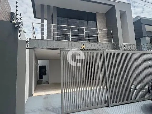 Casa 3 quartos e 5 banheiros, à venda, no bairro Nova Vitória em Santarém