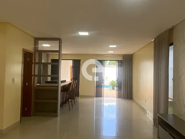 Casa 3 quartos e 5 banheiros, à venda, no bairro Nova Vitória em Santarém