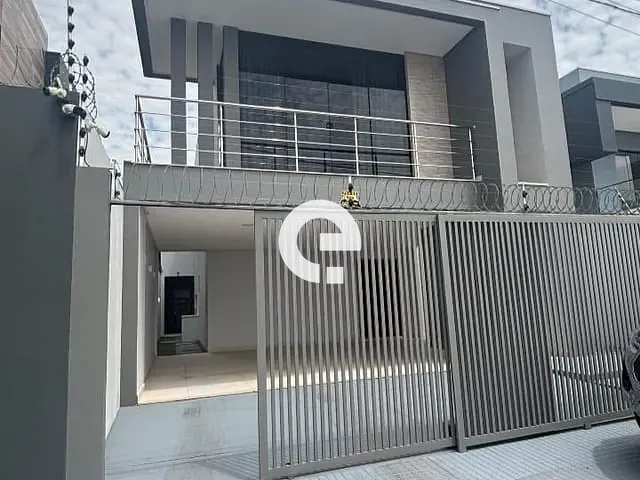 Casa 3 quartos e 5 banheiros, à venda, no bairro Nova Vitória em Santarém