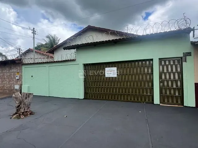 Casa 2 quartos e 2 banheiros, à venda, no bairro Conjunto Primavera em Goiânia
