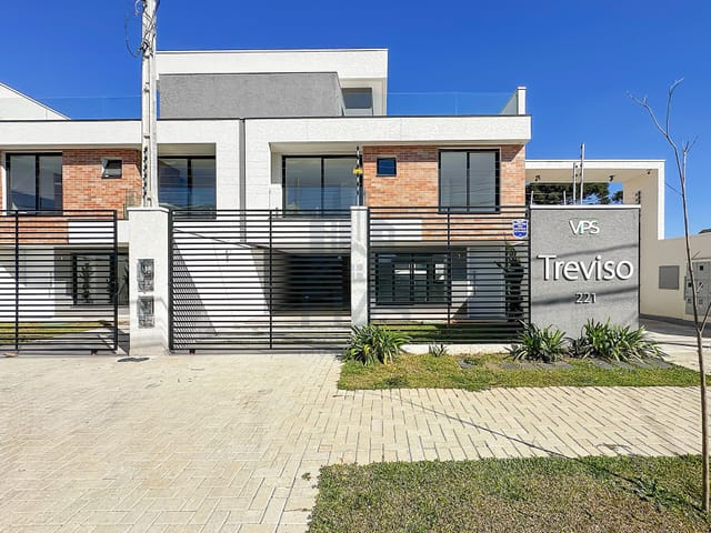 Casa 3 quartos e 3 banheiros, à venda, no bairro Santa Felicidade em Curitiba