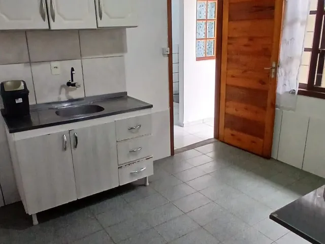 Casa 1 quarto e 1 banheiro, para alugar, no bairro Cidade Nova em Itajaí