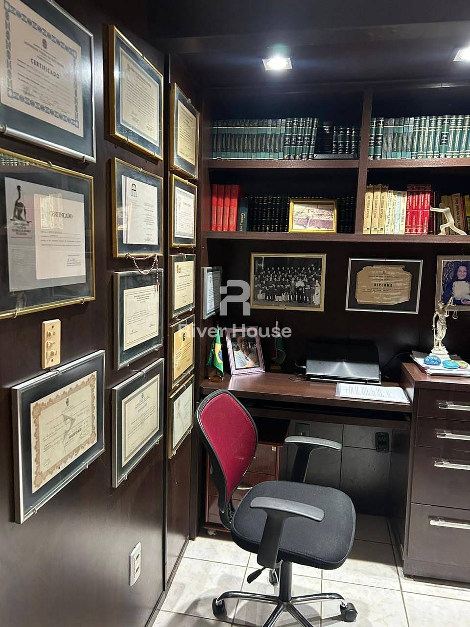 Casa à venda com 3 quartos, 345m² - Foto 35