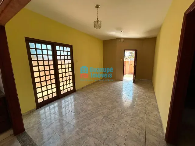 Casa com 360m² 2 quartos e 1 banheiro, à venda, no bairro Residencial Nova Floresta II em Guaxupé