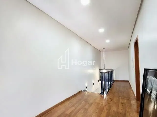 Casa 3 quartos e 3 banheiros, à venda, no bairro Parque Tauá em Londrina