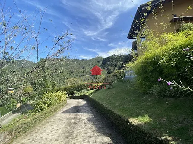 Casa com 1280m² 4 quartos e 4 banheiros, à venda, no bairro Mury em Nova Friburgo