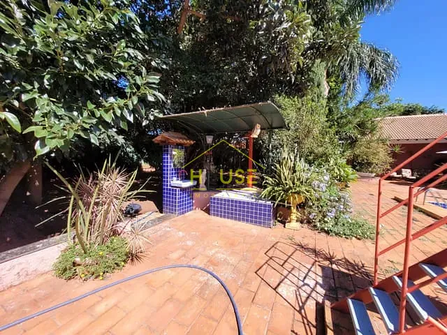 Casa com 3600m² 5 quartos e 6 banheiros, à venda, no bairro Patrimônio Velho em Votuporanga