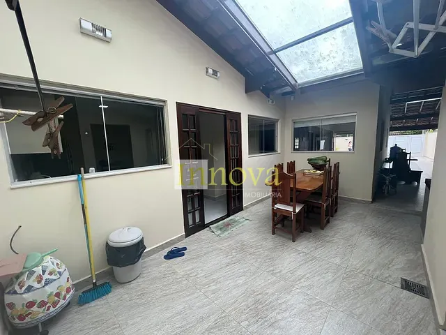 Casa com 250m² 3 quartos e 1 banheiro, à venda, no bairro Getuba em Caraguatatuba