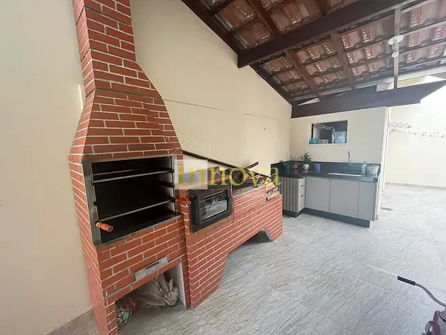 Casa com 250m² 3 quartos e 1 banheiro, à venda, no bairro Getuba em Caraguatatuba