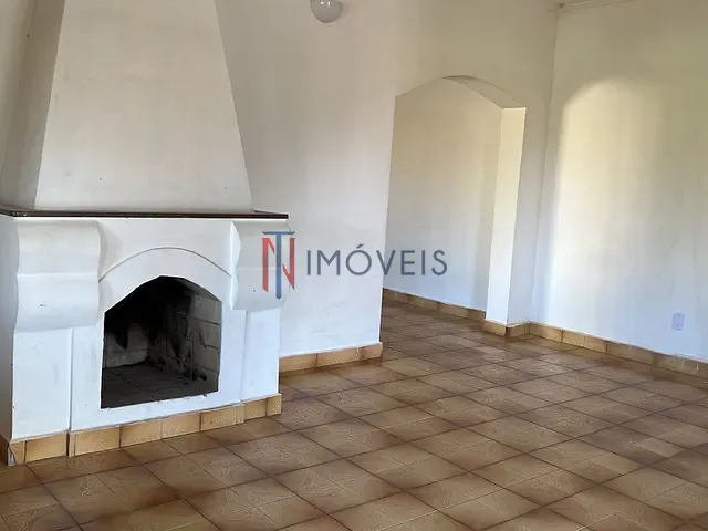 Casa com 576m² 4 quartos e 3 banheiros, à venda, no bairro Vila Loanda em Atibaia