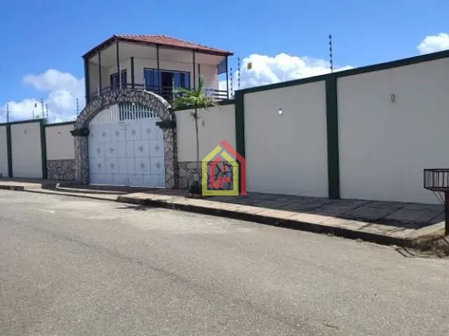 Casa com 900m² 2 quartos e 3 banheiros, à venda, no bairro Loteamento em Marabá