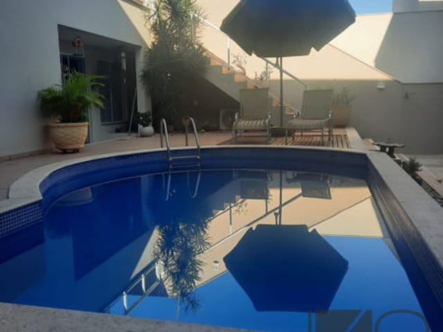 Casa com 575m² 5 quartos e 6 banheiros, à venda, no bairro Royal Park Residence & Resort em Londrina