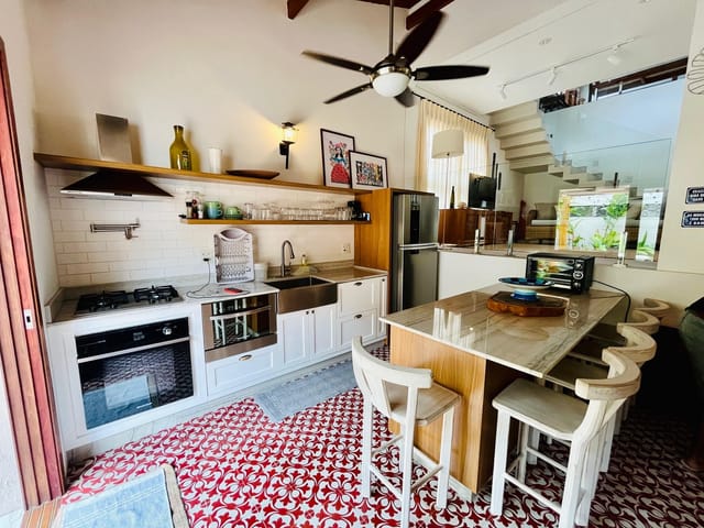 Casa 3 quartos e 3 banheiros, à venda, no bairro Perequê em Ilhabela
