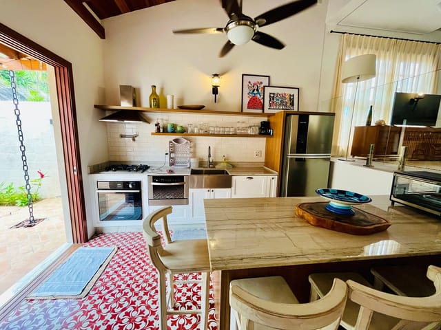 Casa 3 quartos e 3 banheiros, à venda, no bairro Perequê em Ilhabela