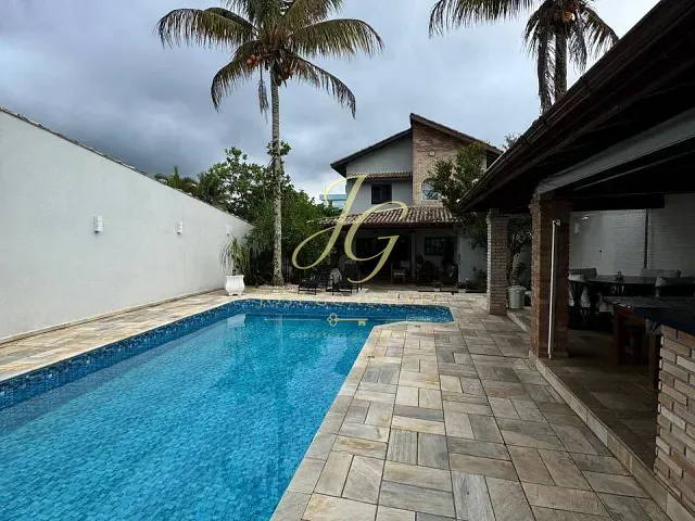 Casa 4 quartos e 4 banheiros, à venda, no bairro Praia de Boraceia em Bertioga