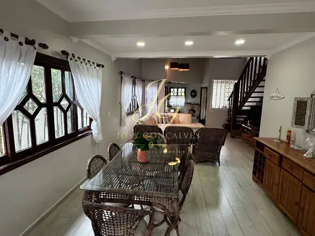 Casa 4 quartos e 4 banheiros, à venda, no bairro Praia de Boraceia em Bertioga