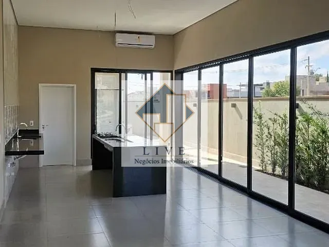 Casa com 300m² 4 quartos e 5 banheiros, à venda, no bairro Jardim Capuava em Nova Odessa