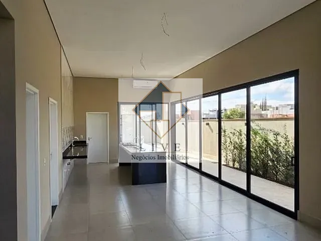 Casa com 300m² 4 quartos e 5 banheiros, à venda, no bairro Jardim Capuava em Nova Odessa