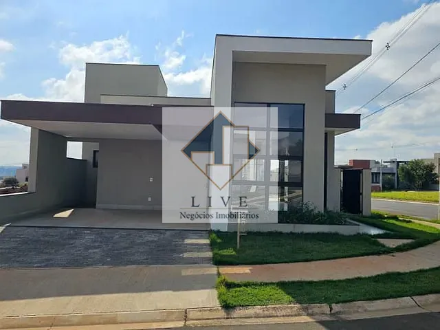 Casa com 300m² 4 quartos e 5 banheiros, à venda, no bairro Jardim Capuava em Nova Odessa