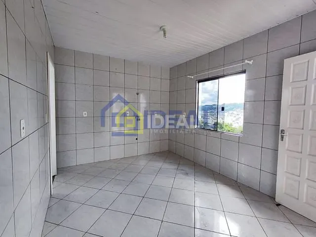 Casa 5 quartos e 2 banheiros, à venda, no bairro Floresta em Concórdia