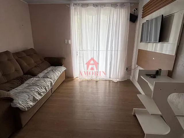 Casa 2 quartos e 1 banheiro, à venda, no bairro Fazendinha em Curitiba
