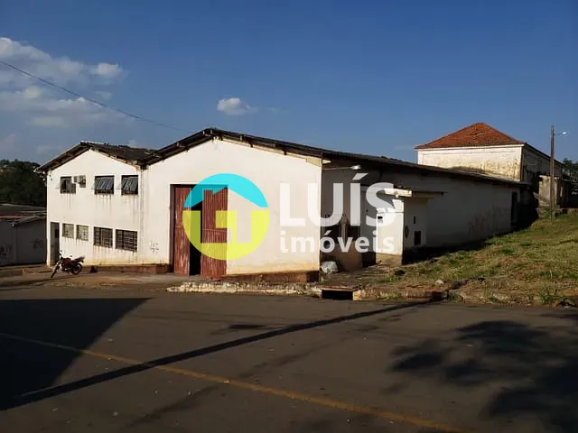 Galpão / Barracão à venda, no bairro Vila Nunes em Guaranésia