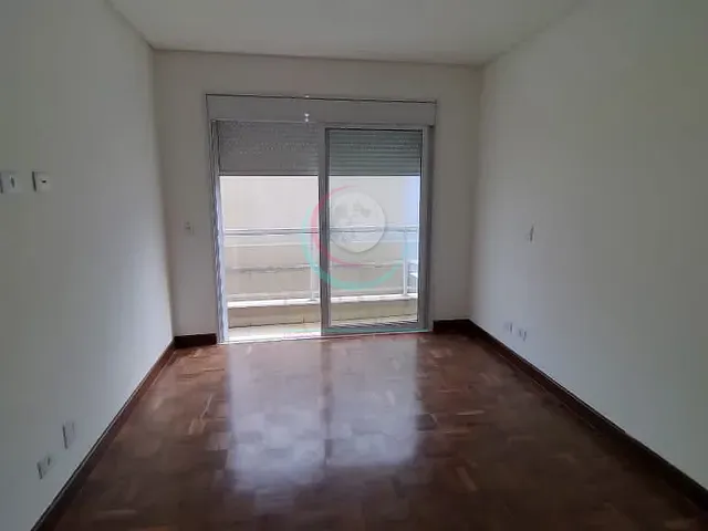 Casa com 470m² 4 quartos e 6 banheiros, à venda, no bairro Alphaville em Santana de Parnaíba