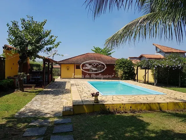 Casa com 900m² 4 quartos e 2 banheiros, à venda, no bairro Jardim Martinelli em Itatiaia