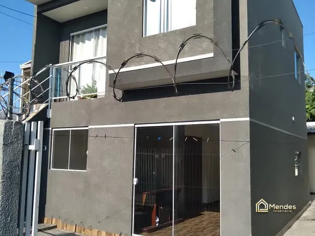 Casa com 140m² 3 quartos e 3 banheiros, à venda, no bairro Sítio Cercado em Curitiba