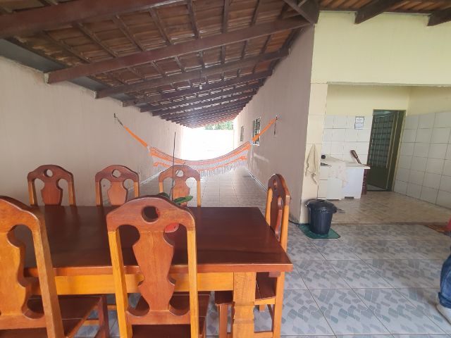 Casa com 366m² 3 quartos e 2 banheiros, à venda, no bairro Condomínio das Esmeraldas em Goiânia