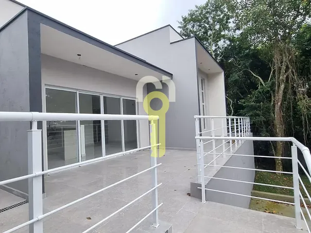 Casa com 619m² 3 quartos e 3 banheiros, à venda, no bairro Parque Rizzo II em Cotia