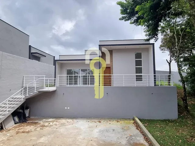 Casa com 619m² 3 quartos e 3 banheiros, à venda, no bairro Parque Rizzo II em Cotia