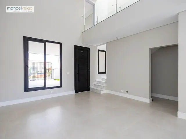 Casa 3 quartos e 4 banheiros, à venda, no bairro Guabirotuba em Curitiba