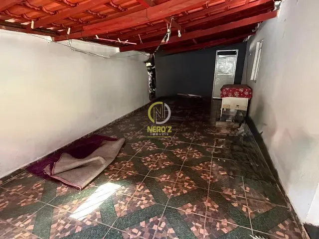 Casa 3 quartos e 1 banheiro, à venda, no bairro Bairro Aquino em Dom Cavati