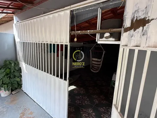Casa 3 quartos e 1 banheiro, à venda, no bairro Bairro Aquino em Dom Cavati