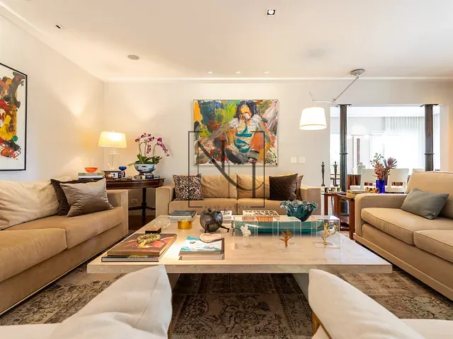 Casa 5 quartos e 8 banheiros, à venda, no bairro Jardim Petrópolis em São Paulo