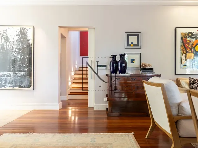 Casa 5 quartos e 8 banheiros, à venda, no bairro Jardim Petrópolis em São Paulo